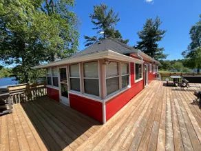 Newly renovated Waterfront cottage on Stoney Lake - Image 5