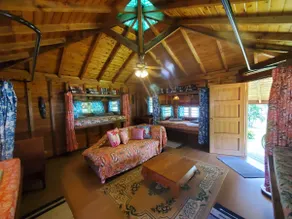 Group A/C bungalow - mtn side & Haapiti Surf - Image 5