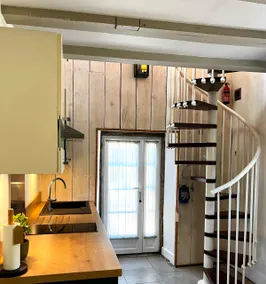 Romantic Cosy Retreat in Ancient Bread Oven - Image 3