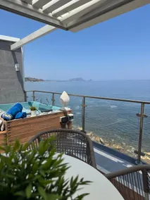 Fantastic house on the sea! - Image 5