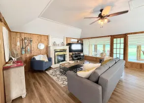 Niagara Riverview Entire Cottage, EV Charger - Image 3