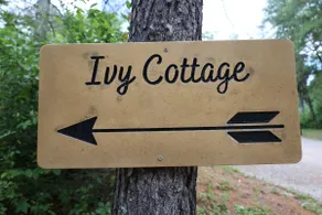 Ivy Cottage by Creative Cabins - Image 4