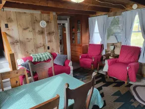 Cottage #7, Robinson's Cottages, Pet-friendly - Image 5