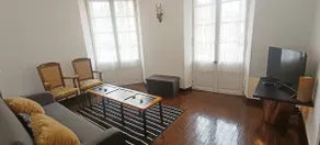 CENTRALLY LOCATED AND SPACIOUS APARTMENT WITH GLASSED-IN GALLERY - Image 3