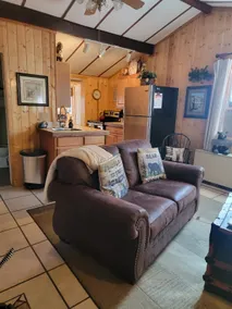 Lazy Bear Cabin - Image 4