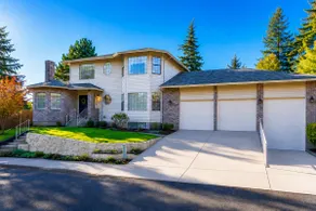 Spacious 5,000+ sq ft house, Close to PDX Airport - Image 5