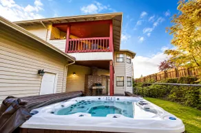 Spacious 5,000+ sq ft house, Close to PDX Airport - Image 3