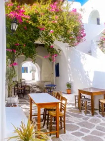 Graphic house in Cycladic Scenery - Image 3