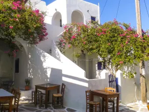 Graphic house in Cycladic Scenery - Image 2