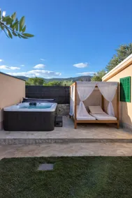 Luxury Relax House with Heated Pool & Jacuzzi. - Image 2