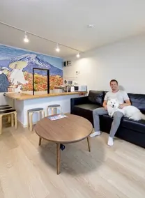 3 minutes walk from Fujisan Station, you can book a house for up to 8 people! There's also a free parking lot, so you can bring your dog! - Image 2