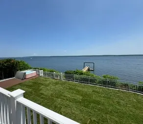 Ferienhaus am Wasser mit einem Dock - Image 3