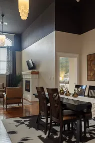Vibrant Flat in Historic Odd Fellows Lodge - Image 2