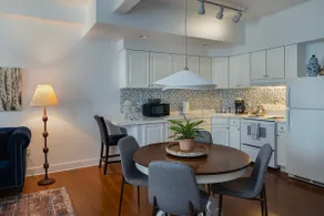 Bright Flat in Historic Downtown McMinnville - Image 5