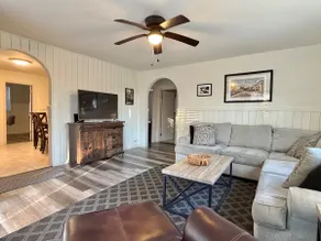 Next to Nat’l Park! King Bed, WiFi, Deck & Grill - Image 4