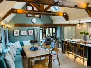 gorgeous large country cottage in village setting - Image 4