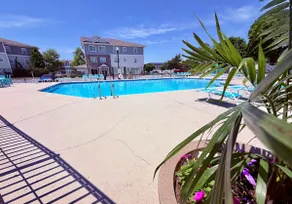 Modern & Cozy Retreat, Pool, Close to Beaches - Image 2