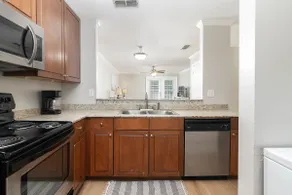 Close to Campus – Unbeatable Location - Image 4