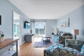 3 Bedroom / 2 bathroom Oceanview Condo - Image 5