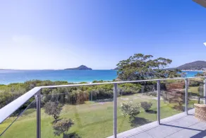 11 'Luskin Lodge' 29 Weatherly Close - impresionantes vistas al agua - Image 3