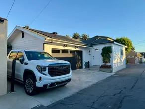 Close to SoFi | Near LAX & Beach | Full Guesthouse - Image 3