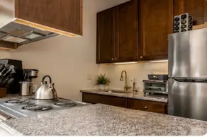 Serene Montclair 1BR Retreat | King Bed + Parking - Image 4