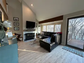 Évadez-vous au charme de Galena dans notre maison de ville au bord du lac 2BR 2BA nouvellement mise à jour - Image 3