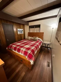 Mt. Lakes Chalet - Image 5