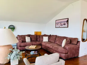 The Eagles Nest *Waterfront 2 BR Apartment* - Image 4