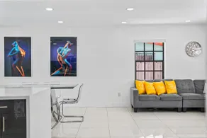Luxury Vacation House in Miami’s Center! - Image 5