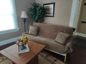 Comfy Escape-Heart of Mason-10 min to Kings Island - Image 5
