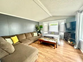Cozy Home - 3 Beds, Full Bath - Image 2
