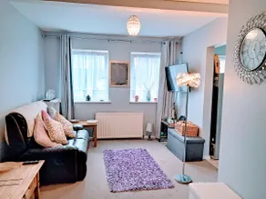Lovely home,3mins to beach and Lancing green,cafe - Image 2