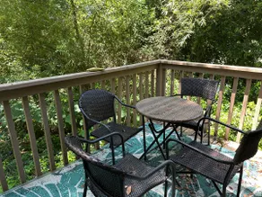 Live Oak Cottages III. InTown - Nature Retreat - Image 3