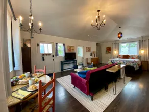 Lily Hill Loft Apartment, walk to downtown and CMU - Image 3