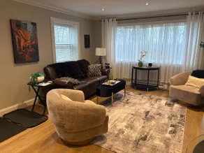 Beautiful One Bedroom Apt,Close to Downtown. - Image 3