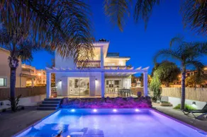 Vila SOL FELOSTAL,130m to beach,near airport&Palma - Image 2