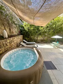 A peaceful haven between the city, the sea, and nature - Image 2