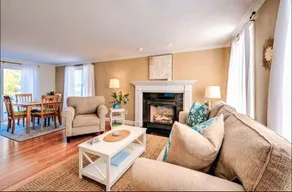 Cape Cod Cottage in Sandwich - Image 2
