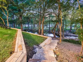 Cozy Cabin — Creekside King | On the Square - Image 4