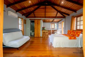 Fare Miro – private white sand beach access - Image 3