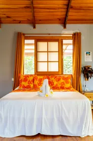 Fare Miro – private white sand beach access - Image 4