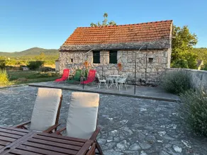 Stone cottage Aria - Image 2
