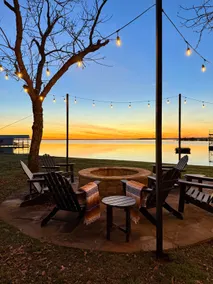 Best Views on Lake! HUGE dock, Game Rm, Kayak/SUPS - Image 4