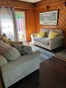Cozy Bungalow in Belleville - Image 5