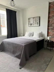 Unique & comfy apartment with free parking &Wifi - Image 4