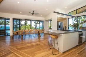 Headland House - Picnic Bay, QLD - Image 4