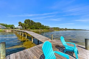 Waterfront Estate Heated Pool Sleeps 15 - Image 2