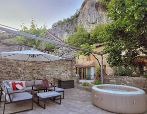 Under the rock-jacuzzi-400y stone property - Image 3