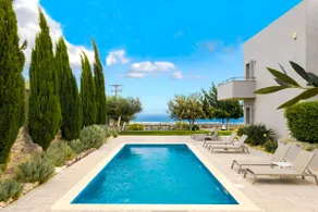 Luxury Villa for 10 • Pool •  Guest House• Sea Views • Near Beaches - Image 3